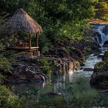 Blancaneaux Lodge By Francis Ford Coppola San Ignacio Exterior photo
