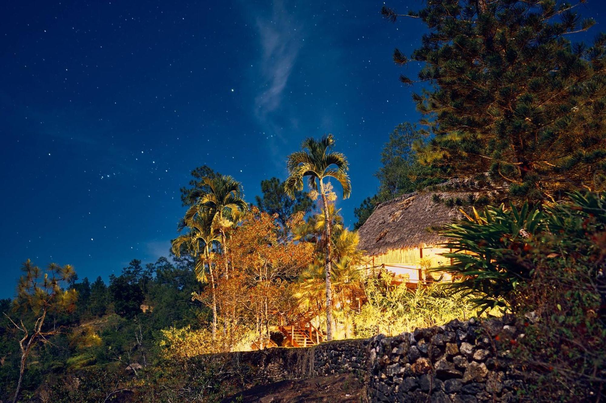 Blancaneaux Lodge By Francis Ford Coppola San Ignacio Exterior photo